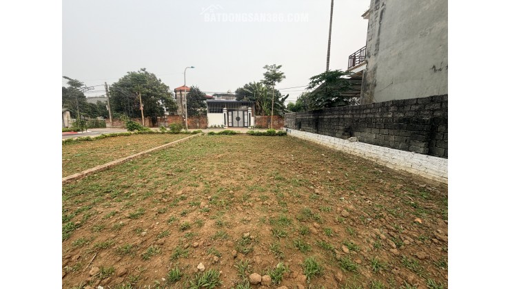 Cần bán lô góc 100m2 full thổ cư 2 mặt tiền trục chính đoài phương