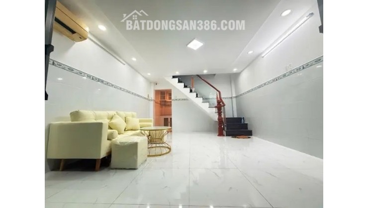 Bán nhà ngõ Bùi Văn Ba, Q.7, 28m², 2 tầng, 2PN, Sổ Hồng, 4.5 tỷ. LH 0947283834