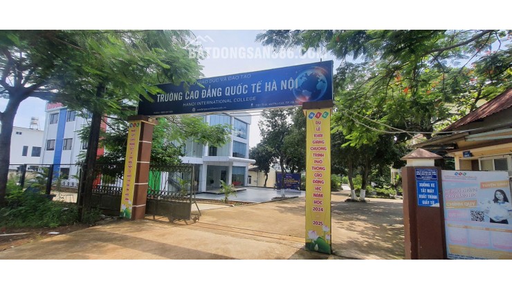 Bán mảnh đất( 8x15 )120m2 full thổ cư. xã Phú Cát Hà Nội,Cách ql21 150m, cạnh trường đại học công nghệ