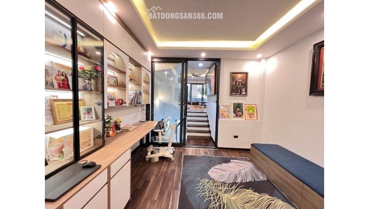 BÁN NHÀ HOA HẬU LONG BIÊN - CHỦ TỰ XÂY - GARA Ô TÔ - NHÀ CỰC THOÁNG - NỘI THẤT ĐẸP CHỦ ĐỂ LẠI 99% - 48M - NHỈNH 15 TỶ