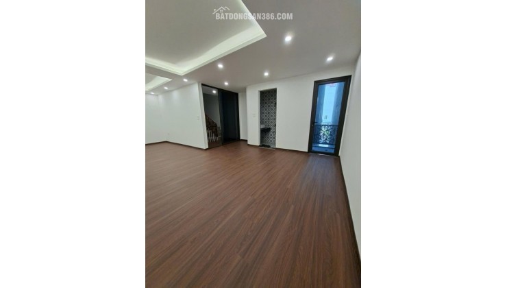 HIẾM BÁN - ĐỨC GIANG - LONG BIÊN - NHÀ DÂN XÂY CHẮC CHẮN - DIỆN TÍCH RỘNG THOÁNG - 58M - NHỈNH 7 TỶ