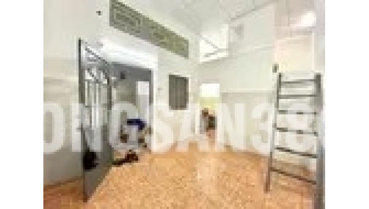 Bán gấp nhà 2 tầng 65m2, 4PN, 4WC, Sổ Hồng, ngay Trần Xuân Soạn, Q7 - 4.5 tỷ