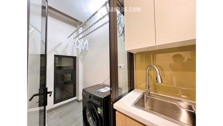 Cho thuê căn hộ dịch vụ 2 phòng ngủ tại Đội Cấn đầy đủ nội thất, dịch vụ dọn dẹp