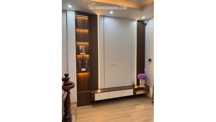 VIP BA ĐÌNH - HÀNG XÓM VIN GALLERY - NGÕ BA GÁC TRÁNH - CÁCH PHỐ VÀI BƯỚC CHÂN - FULL NỘI THẤT - CHỈ XÁCH VALI VỀ Ở 