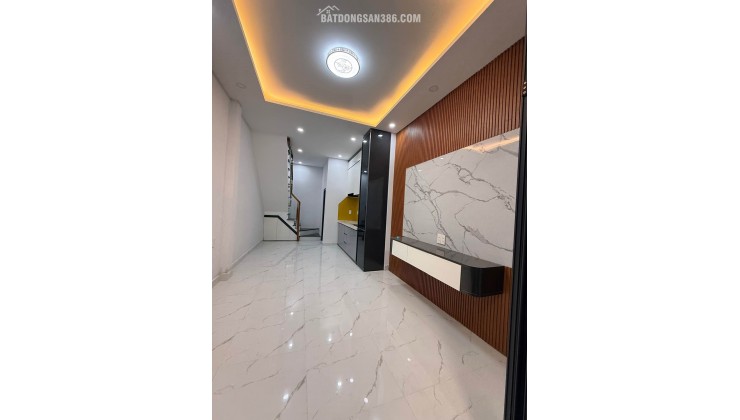Bán nhà 2 tầng 26m2, 2PN, đường Lâm Văn Bền, Q.7, 3.2 tỷ. LH: 0947283834