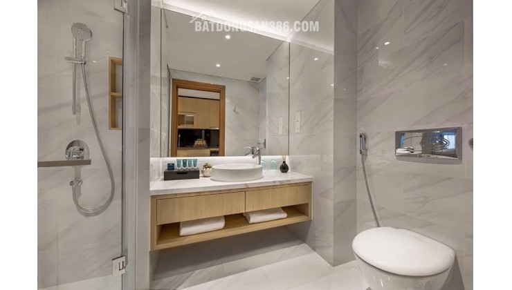 Chính chủ cần bán căn hộ mặt biển Mỹ Khê The Soleil view trực diện biển giá chỉ 3x tỷ