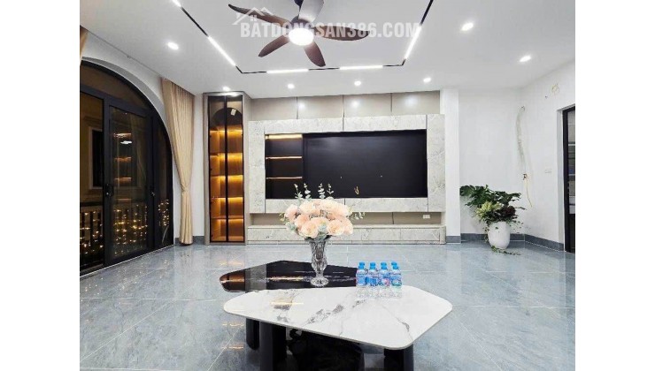  ĐỨC GIANG – NHÀ ĐẸP 5 TẦNG – NGÕ THOÁNG Ô TÔ GẦN – GIÁ CỰC HỢP LÝ TRONG PHÂN KHÚC 