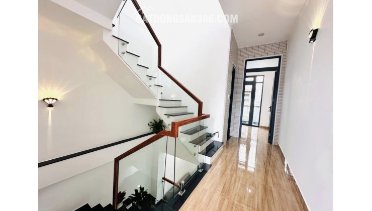 BÁN NHÀ GẦN HỒ XUÂN HƯƠNG ĐÀ LẠT, VIEW THÀNH PHỐ