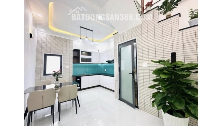 BÁN NHÀ GẦN HỒ XUÂN HƯƠNG ĐÀ LẠT, VIEW THÀNH PHỐ