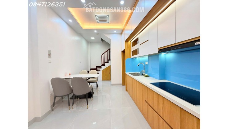 NHÀ ĐẸP Trần Thái Tông, Full nội thất, khu VIP-gần phố, 36m x 6T chỉ hơn 9 Tỷ