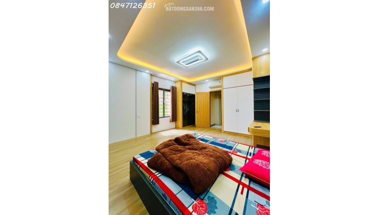 Ngõ thông Siêu gần phố Phạm Văn Đồng 50m 6T Thang máy, 16 tỷ