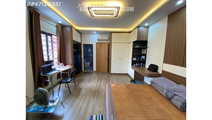 Ngõ thông Siêu gần phố Phạm Văn Đồng 50m 6T Thang máy, 16 tỷ
