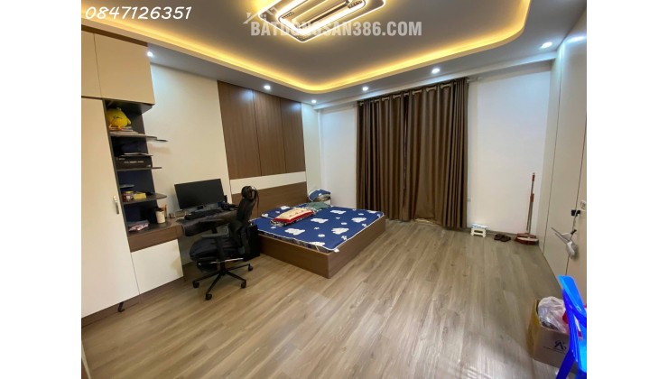Ngõ thông Siêu gần phố Phạm Văn Đồng 50m 6T Thang máy, 16 tỷ