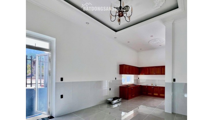 NHÀ NGHỈ DƯỠNG KIÊN CỐ – KHÔNG GIAN SỐNG XANH – GIỮ GIÁ TRỊ LÂU DÀI