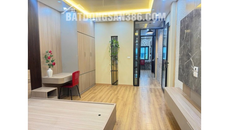 NGUYỄN VĂN CỪ – 6 PHÒNG NGỦ – Ô TÔ ĐỖ CỬA – FULL NỘI THẤT - 11.7 tỷ