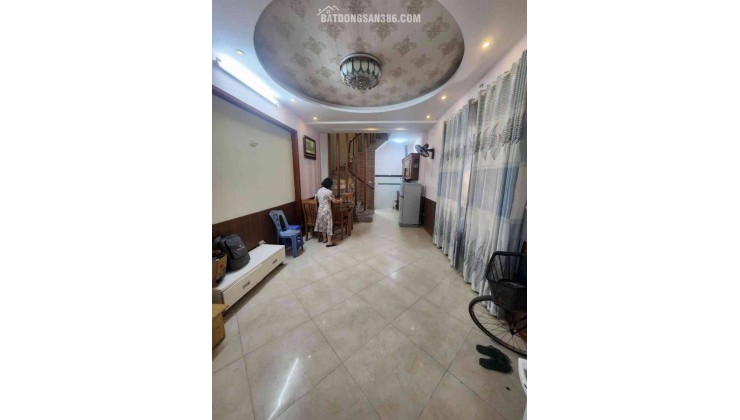 Hoa Lâm 5 Tầng - Oto Tránh - Về Ở Ngay- 7 T.ỷ Xíu