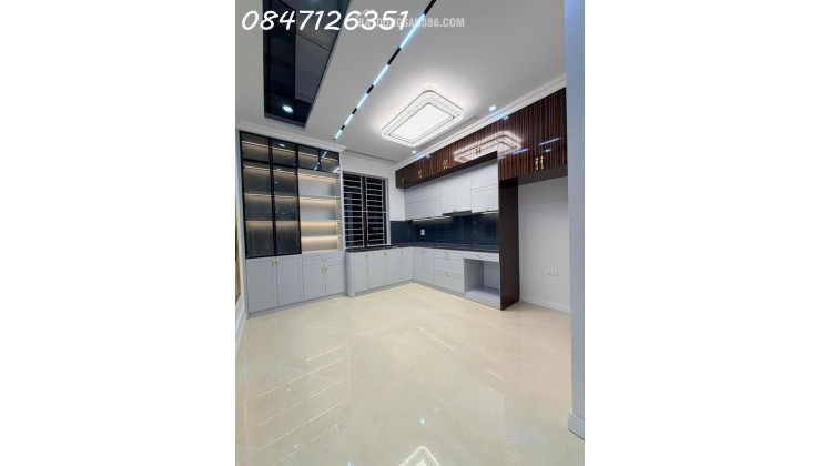 Phân lô Ô tô Hoàng Quốc Việt 55m 6T thang máy Mới cứng, nhỉnh 25 tỷ