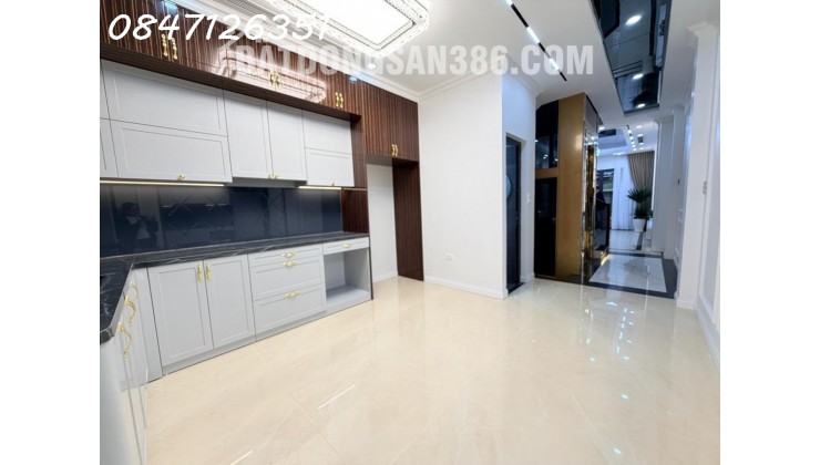 Phân lô Ô tô Hoàng Quốc Việt 55m 6T thang máy Mới cứng, nhỉnh 25 tỷ