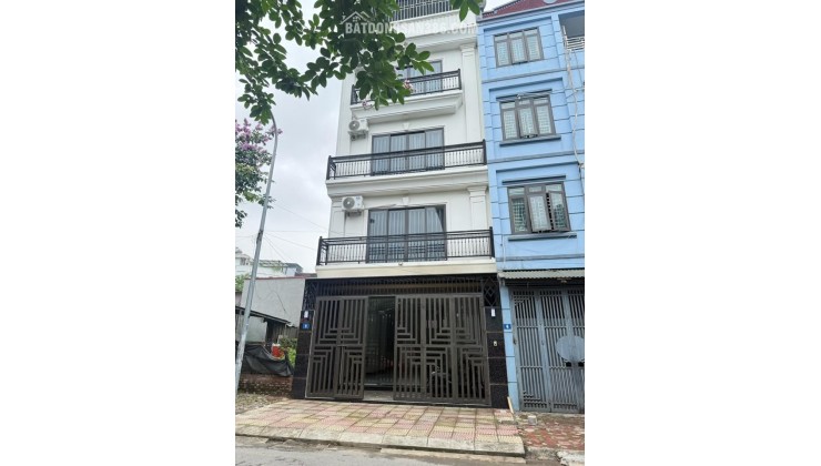 PHÚC LỢI – 74M² – 5 TẦNG THANG MÁY – VỈA HÈ OTO TRÁNH – KINH DOANH 