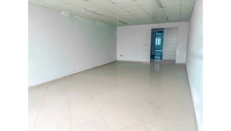 Free 1 tháng tiền nhà/ Cho thuê nhà làm văn phòng, spa 219 Nguyễn Khoái