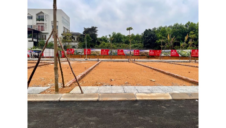 Đất đẹp như TDC, Full thổ 100m - Sát vách DH Quốc Gia - Vỉa hè - Kinh Doanh