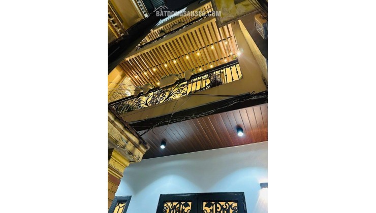 VIP BA ĐÌNH - HÀNG XÓM VIN GALLERY - NGÕ BA GÁC TRÁNH - CÁCH PHỐ VÀI BƯỚC CHÂN - FULL NỘI THẤT - CHỈ XÁCH VALI VỀ Ở 