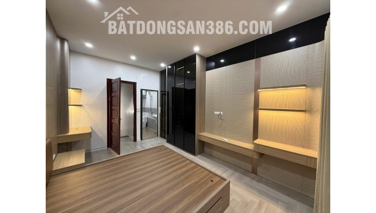 TRUNG TÂM ĐÔNG ĐA - PHỐ NGUYỄN LƯƠNG BẰNG-  5 TẦNG FULL NỘI THẤT - CÁCH 0T0 60M