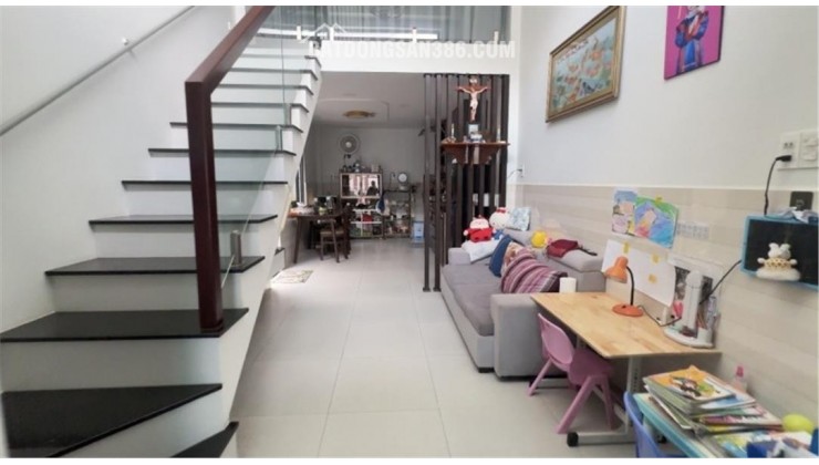 NHÀ GIÁ TỐT – 70M² – Ở NGAY - 3.35 Tỷ - Gần chợ Tam Bình - Chung cư Saigon Avenue