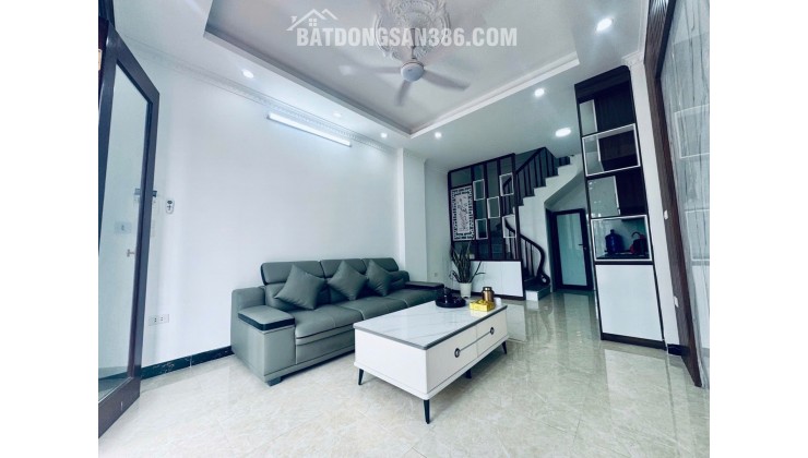 BÁN NHÀ THẠCH BÀN 5 TẦNG, Ô TÔ ĐỖ CỬA, TÀI CHÍNH HƠN 6 TỶ
