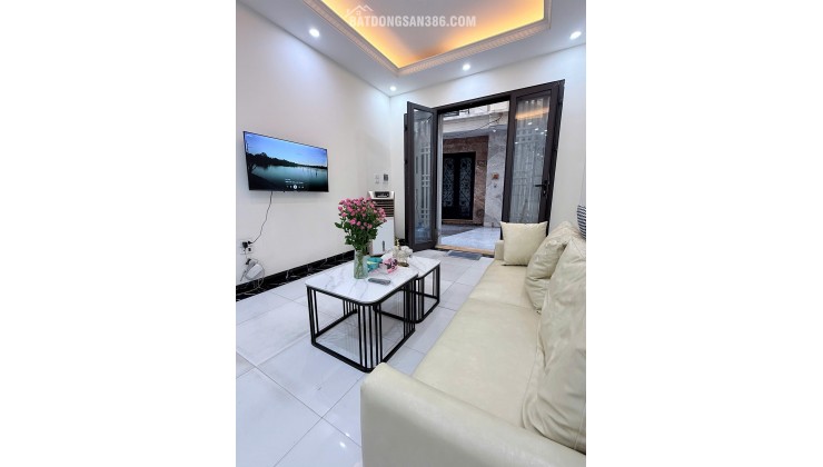 BÁN GẤP NHÀ 6 TẦNG DÂN XÂY PHÚC LỢI FULL NỘI THẬT, NGÕ GÂN Ô TÔ
