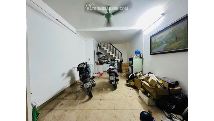 Bán nhà riêng gần phố Minh Khai vào ở ngay, 35m2- 4 tầng- 4 ngủ giá 7.9 tỉ