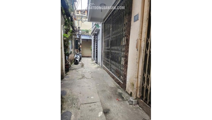 Bán nhà riêng gần phố Minh Khai vào ở ngay, 35m2- 4 tầng- 4 ngủ giá 7.9 tỉ