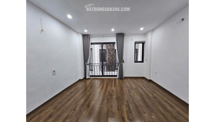 BÁN GẤP NHÀ 6 TẦNG DÂN XÂY PHÚC LỢI FULL NỘI THẬT, NGÕ GÂN Ô TÔ