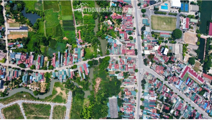 Bán đất đẹp tại Chợ Hoà Lạc, 40 triệu / m2, 125 m2, mặt tiền 8m, pháp lý đầy đủ