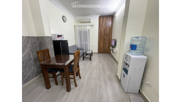 Cho thuê căn hộ dịch vụ 1 phòng ngủ ở 49 Linh Lang full nội thất dịch vụ
