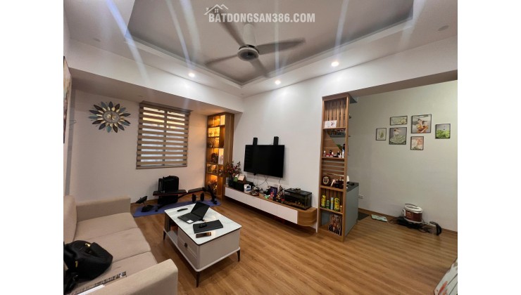 BÁN CĂN 4F - YÊN HÒA CẦU GIẤY - 62M2 - 2 NGỦ - HƠN 5 TỶ  - 0963 815 489