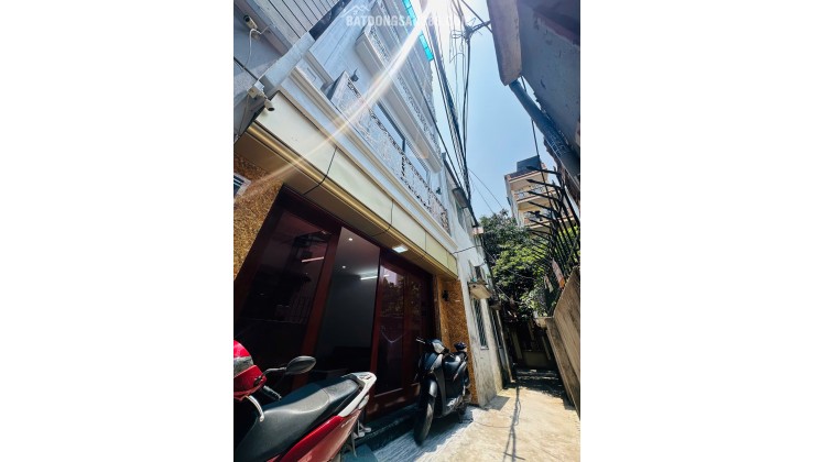 NHÀ ĐẸP  XÂY MỚI CỨNG- FULL NỘI THẤT ĐẸP LONG LANH-6 TẦNG THANG MÁY ÊM RU -KHÁCH CHỈ VIỆC SÁCH VALI ĐẾN Ở