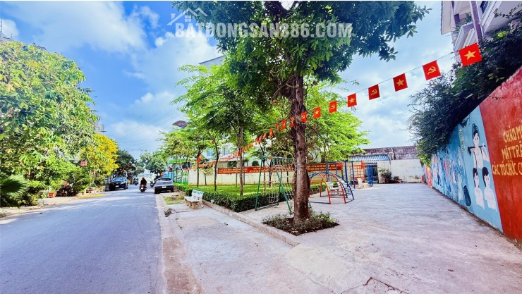 BIỆT THỰ CHDV CAO CẤP,  GẦN BỜ KÊNH THAM LƯƠNG, DT 320M2, 4 TẦNG GIÁ 39 TỶ.