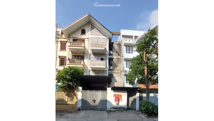 Gia Đình Tôi Cần Bán Gấp BT 131m2 tại BT Lô 01 KĐT Nam Thắng Giá Rẻ ( hàng kín )