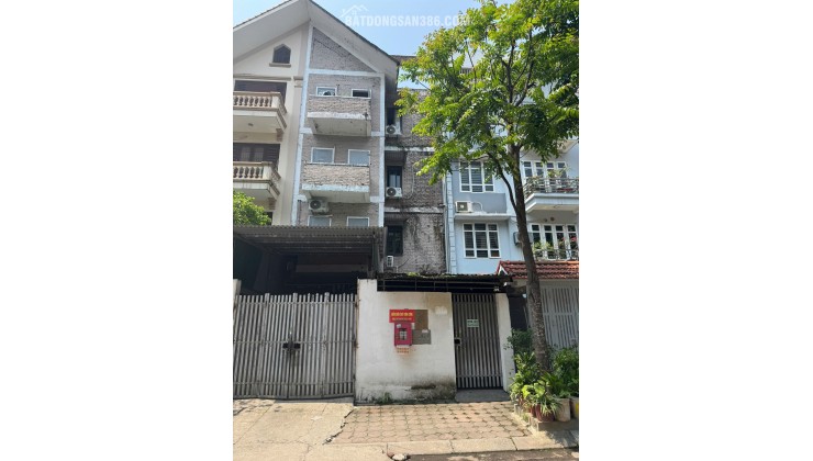 Gia Đình Tôi Cần Bán Gấp BT 131m2 tại BT Lô 01 KĐT Nam Thắng Giá Rẻ ( hàng kín )