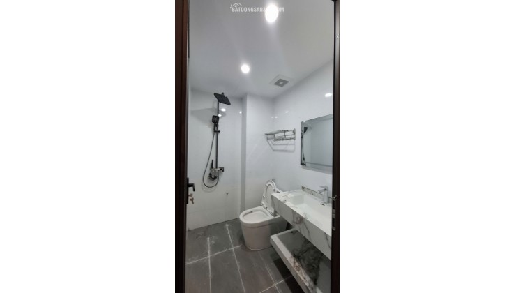 Chính chú đang muốn bán nhà Phố Phúc Lợi , 6 tầng giá sốc