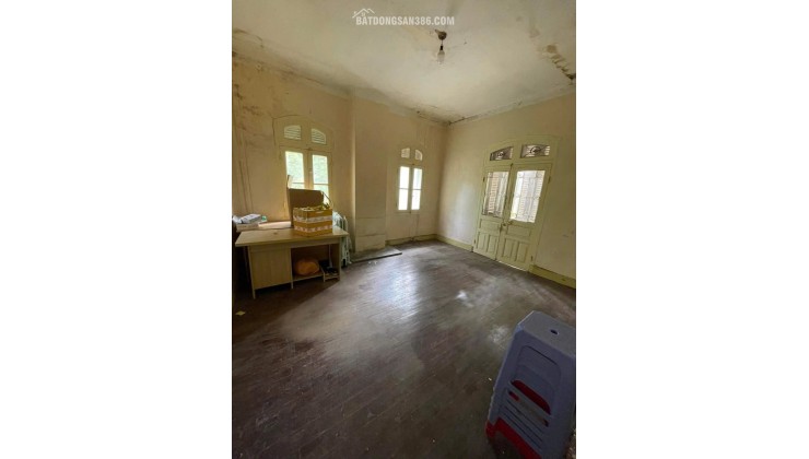 BIỆT THỰ PHÁP CỔ TTTP ĐÀ LẠT 1800M2 PHÁP LÝ RÕ RÀNG 75 TỶ. LH:0909267003.