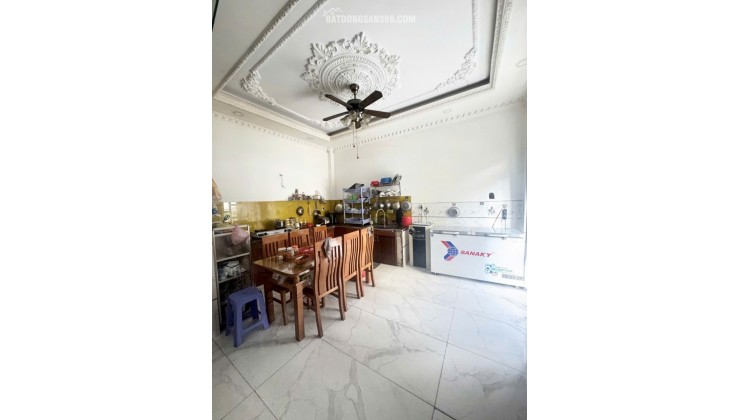BÁN NHÀ TẠI BÌNH HƯNG HOÀ A. DT 87M2 SHR CHỈ 8.3 TỶ. LH: 0902950730 KHANH.