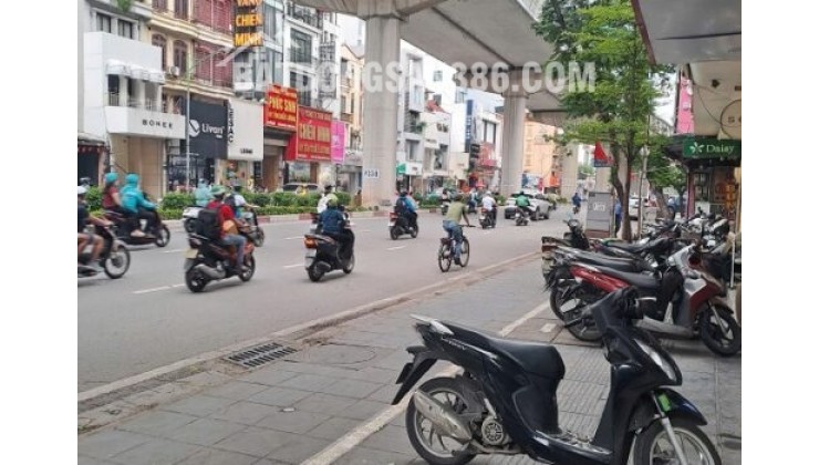 Chính chủ Bán nhà mặt tiền số 90B phố Cầu giấy, quận Cầu giấy HN