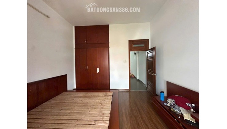 Cho thuê nhà nguyên căn Ngô Đức Kế, gần Nguyễn Hữu Huân - DT: 90M2 
Giá thuê: 20tr/tháng - Lh : 0905.724.084 NGOC LAND