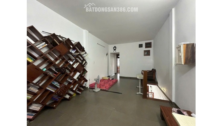 Cho thuê nhà nguyên căn Ngô Đức Kế, gần Nguyễn Hữu Huân - DT: 90M2 
Giá thuê: 20tr/tháng - Lh : 0905.724.084 NGOC LAND