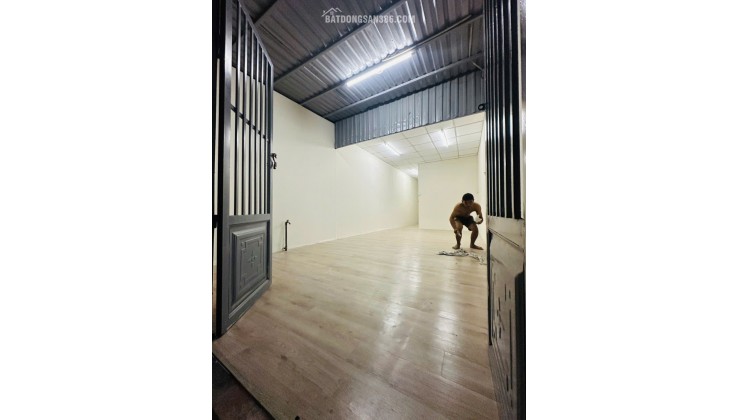 BÁN NHÀ GẦN SÂN BANH THẠNH XUÂN 25 Q12, DT 70M2 SHC CHỈ 1.040 TỶ. LH:NAM.0963677706.