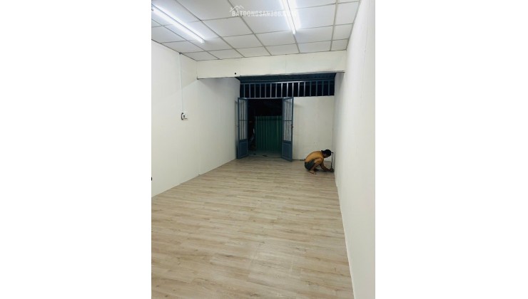 BÁN NHÀ GẦN SÂN BANH THẠNH XUÂN 25 Q12, DT 70M2 SHC CHỈ 1.040 TỶ. LH:NAM.0963677706.
