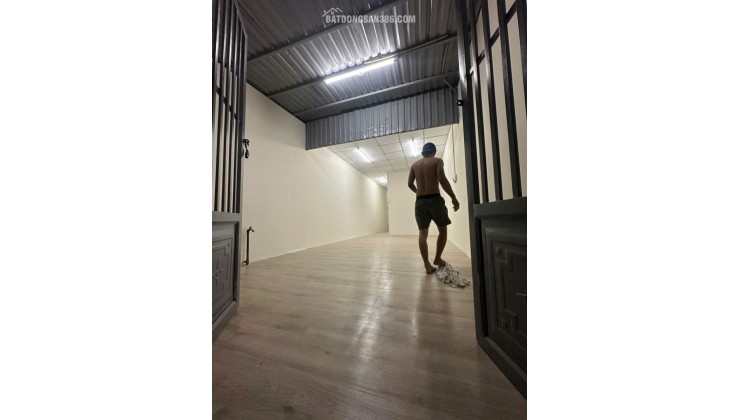 BÁN NHÀ GẦN SÂN BANH THẠNH XUÂN 25 Q12, DT 70M2 SHC CHỈ 1.040 TỶ. LH:NAM.0963677706.