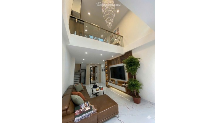 NHÀ PHỐ PHÚC LỢI 36M X 6 TẦNG THANG MAY  Ô TÔ ĐÔ CÔNG NGÀY ĐÊM GẦN TRUNG TÂM THƯƠNG MẠI EON LONG BIÊN  CẦU VĨNH TUY